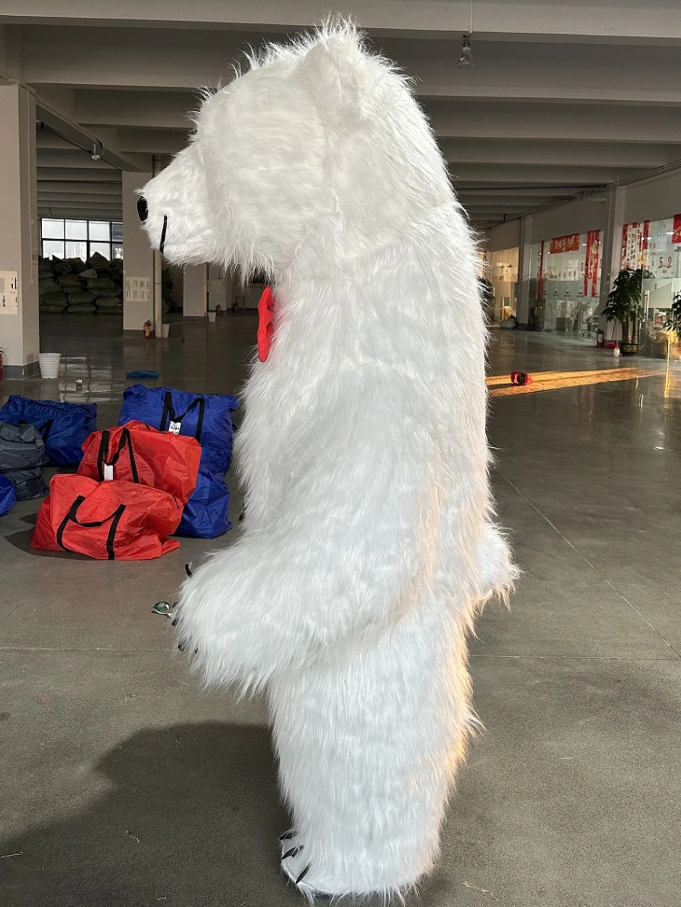 Giant Inflatable White Polar B - Suits 评论和价格